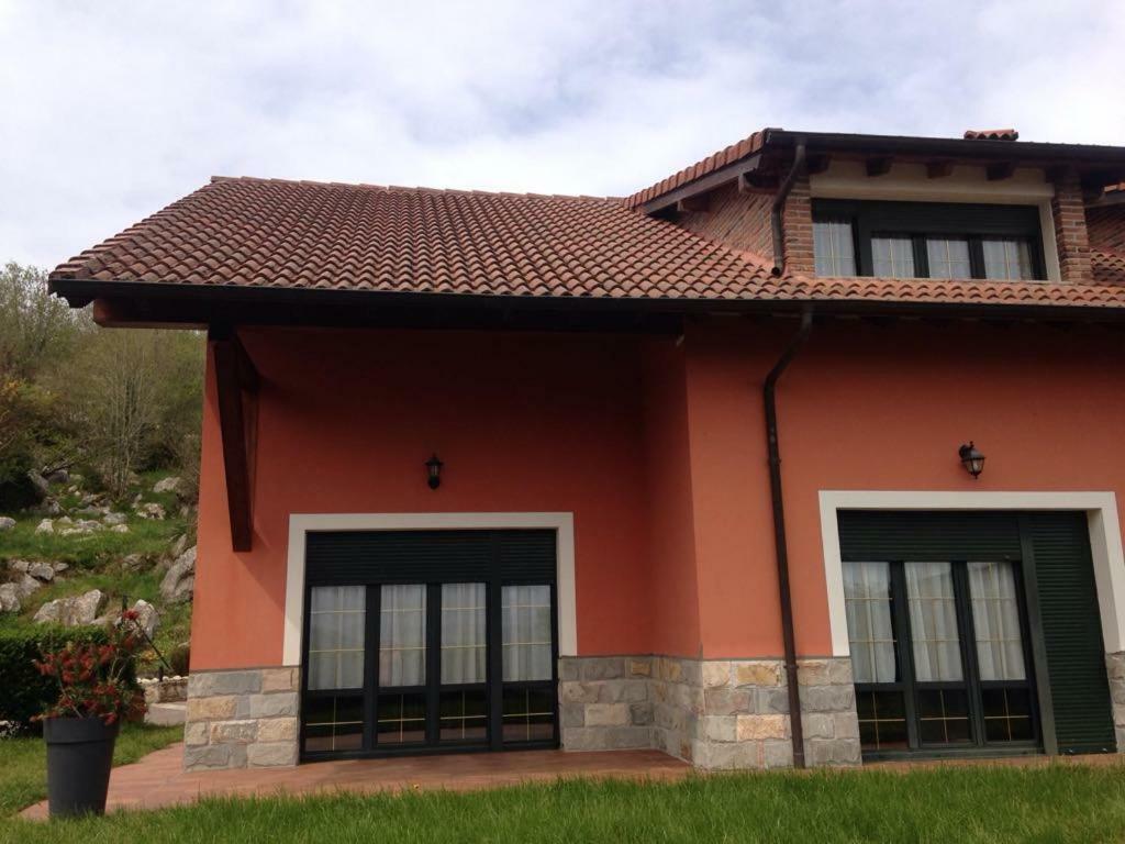 Vila Casa Llampedro Canales  Exteriér fotografie